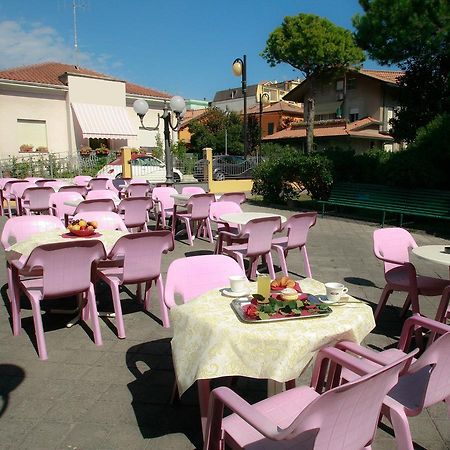 Hotel Adriatico Беллария-Иджеа-Марина Экстерьер фото
