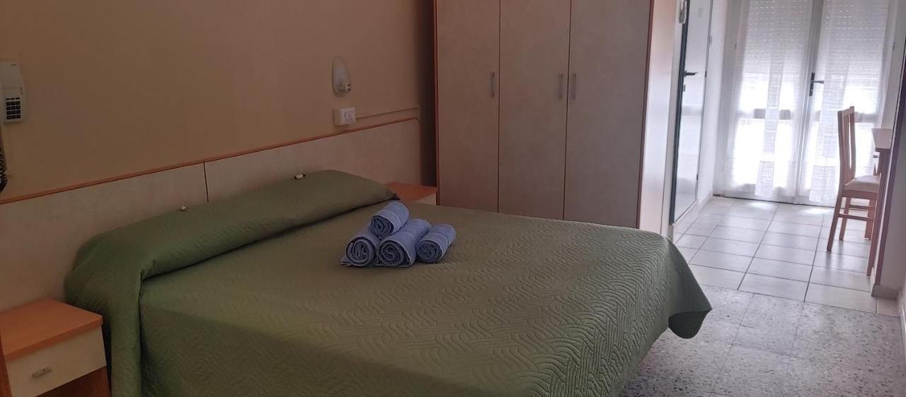 Hotel Adriatico Беллария-Иджеа-Марина Экстерьер фото