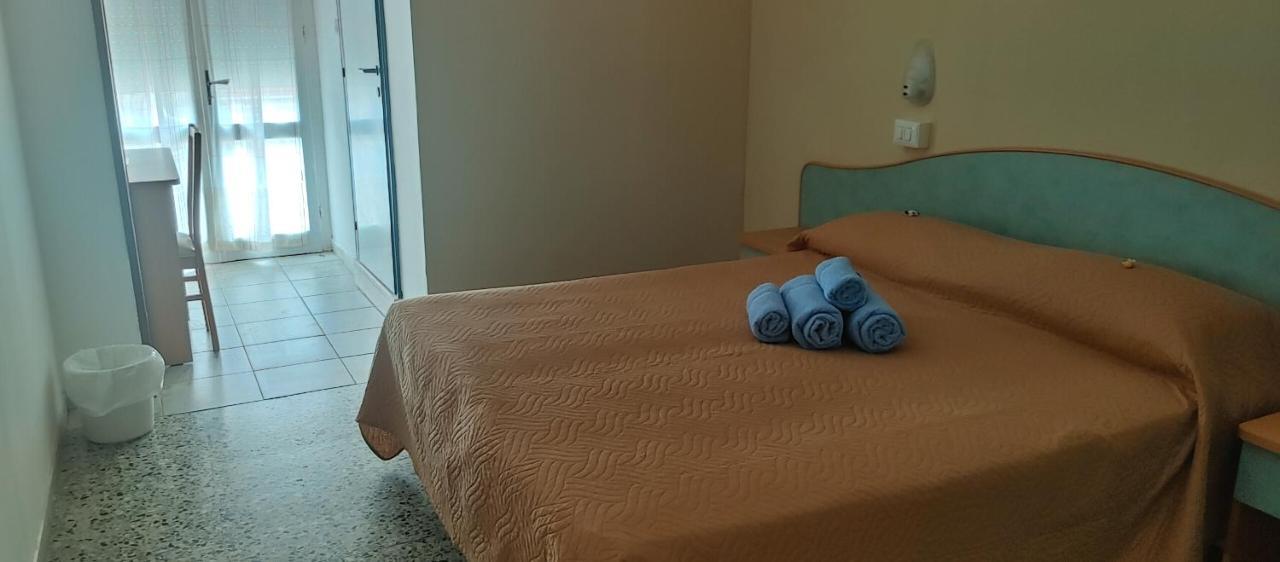 Hotel Adriatico Беллария-Иджеа-Марина Экстерьер фото