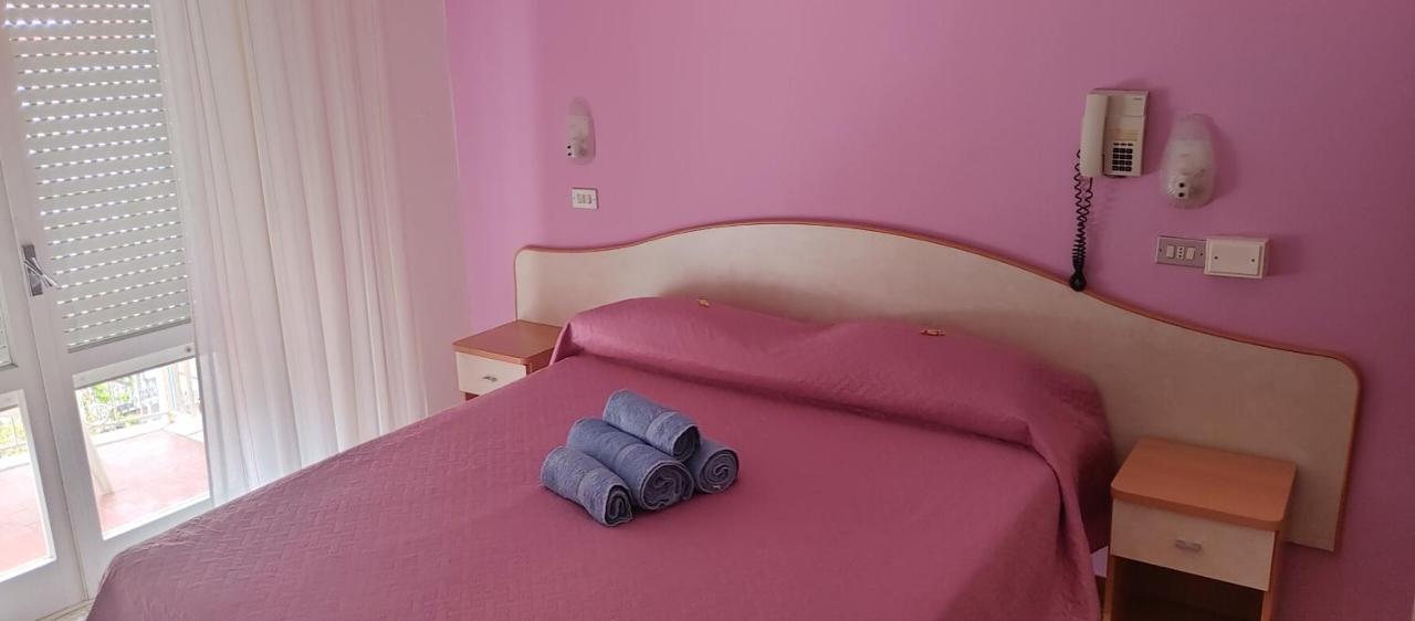 Hotel Adriatico Беллария-Иджеа-Марина Экстерьер фото