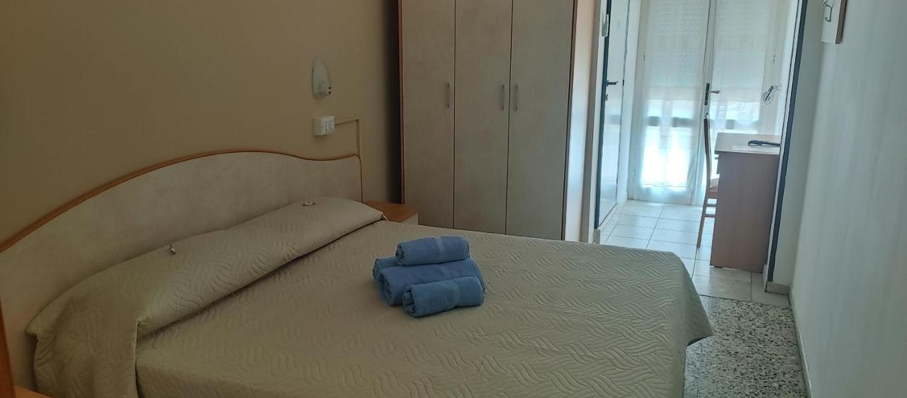 Hotel Adriatico Беллария-Иджеа-Марина Экстерьер фото