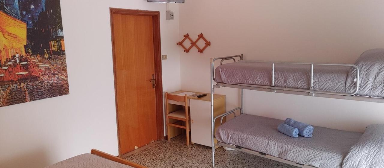 Hotel Adriatico Беллария-Иджеа-Марина Экстерьер фото