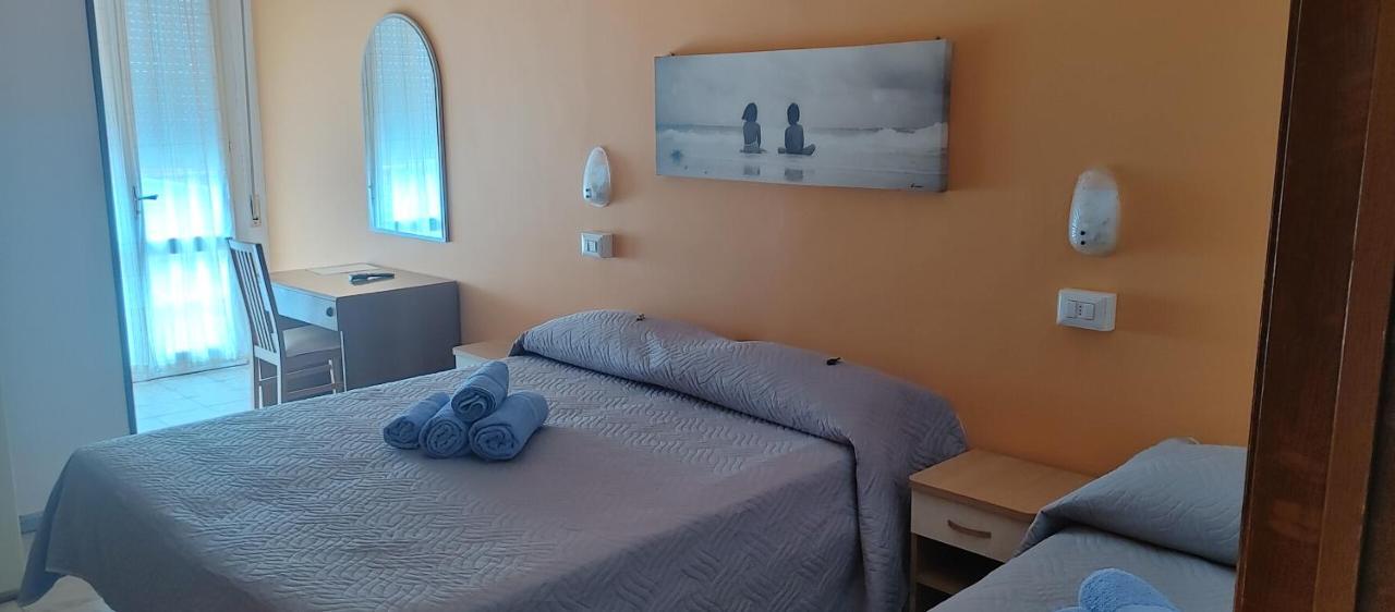 Hotel Adriatico Беллария-Иджеа-Марина Экстерьер фото