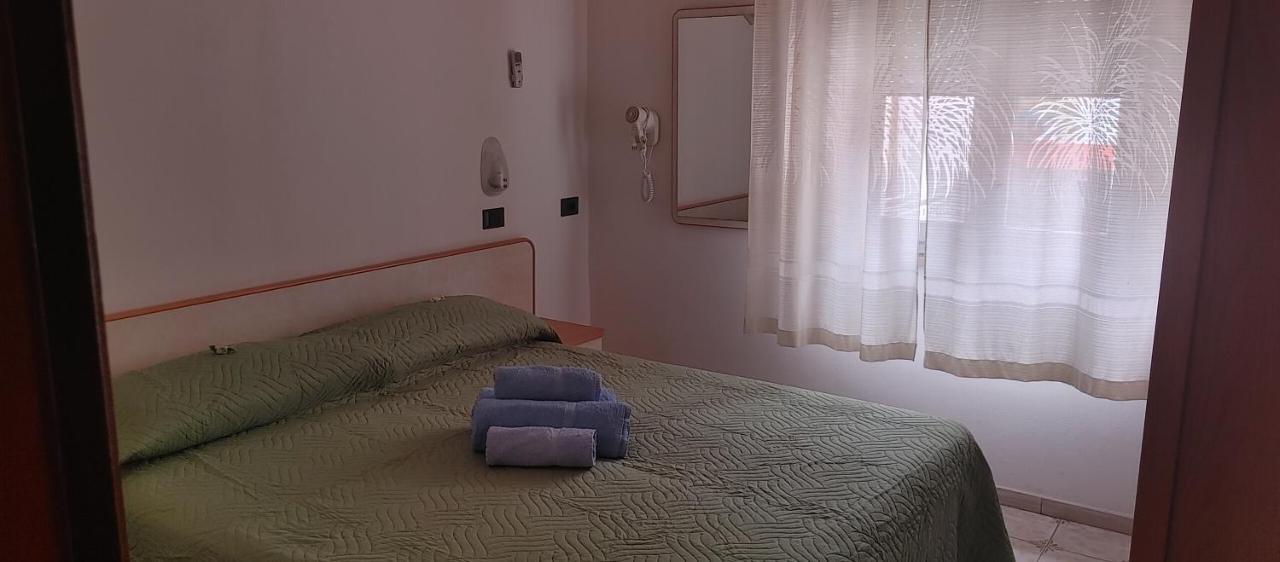 Hotel Adriatico Беллария-Иджеа-Марина Экстерьер фото