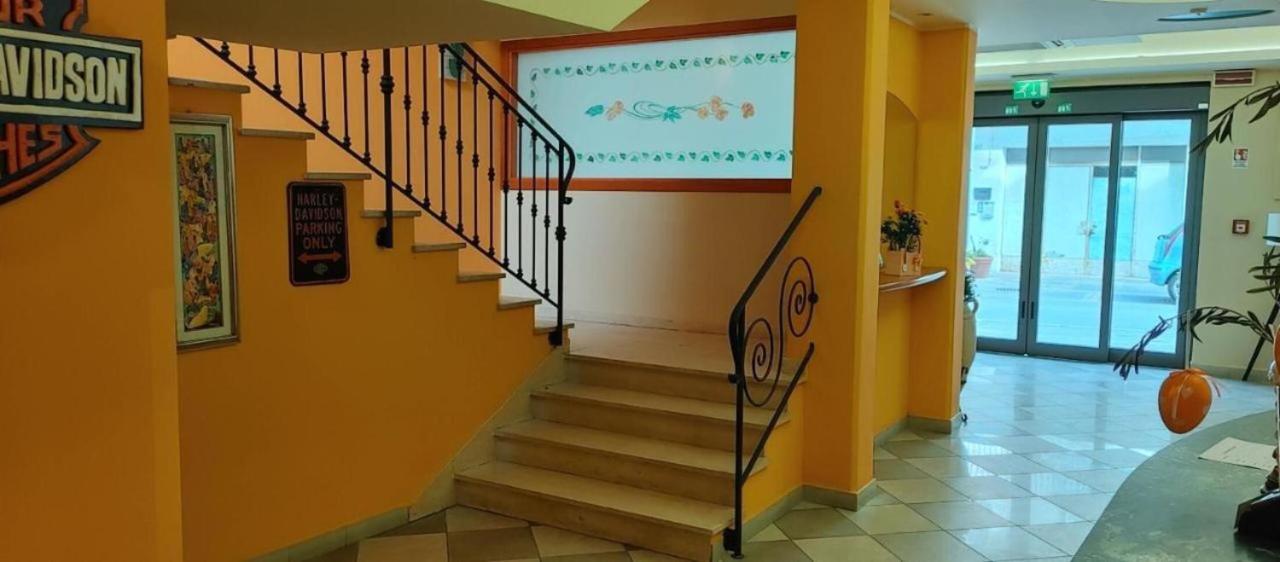 Hotel Adriatico Беллария-Иджеа-Марина Экстерьер фото